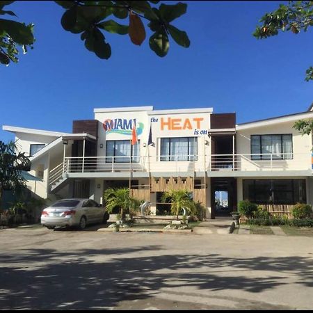 Miami Heat Beach Resort Morong  Exterior foto