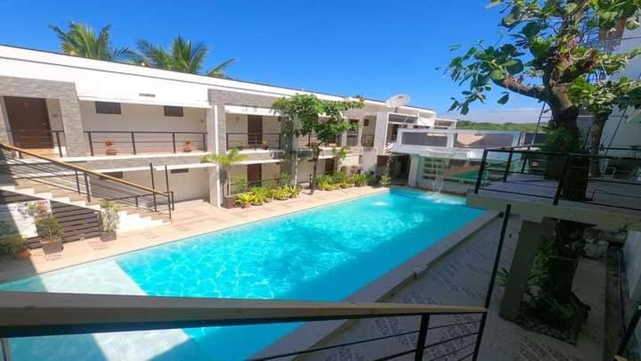 Miami Heat Beach Resort Morong  Exterior foto