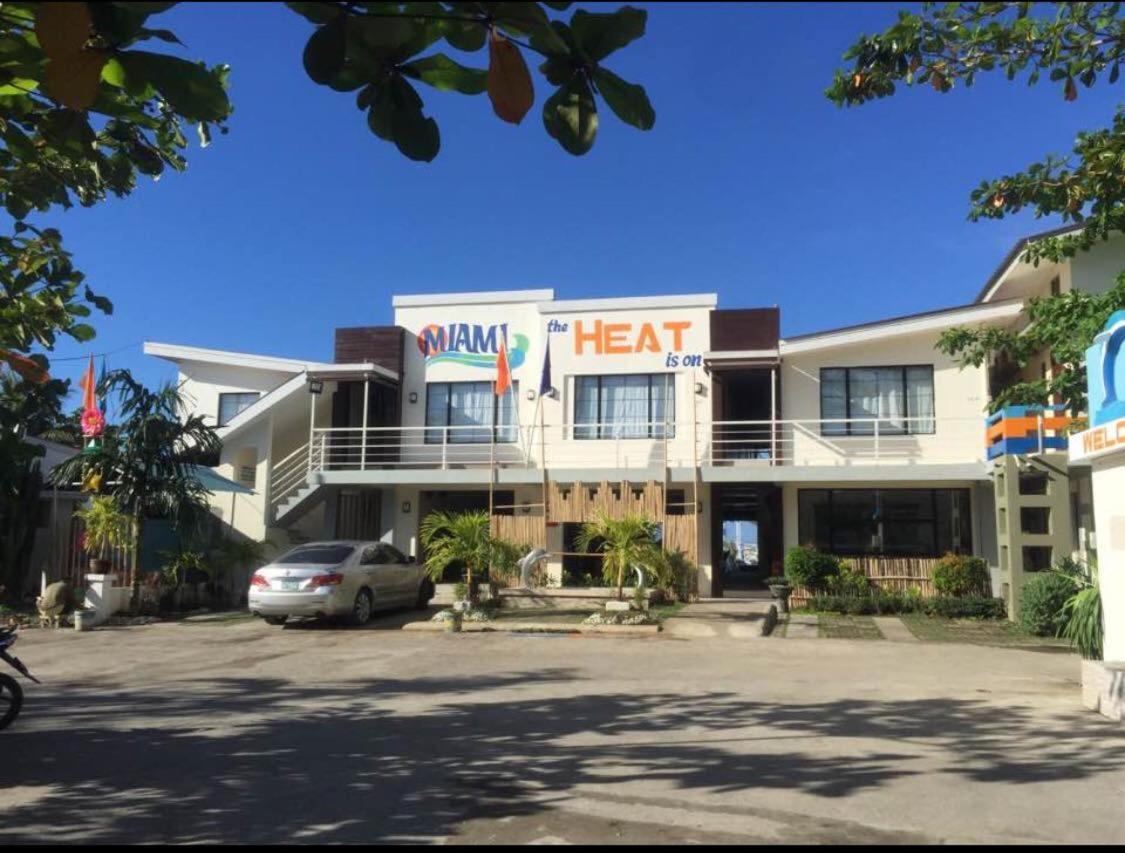 Miami Heat Beach Resort Morong  Exterior foto